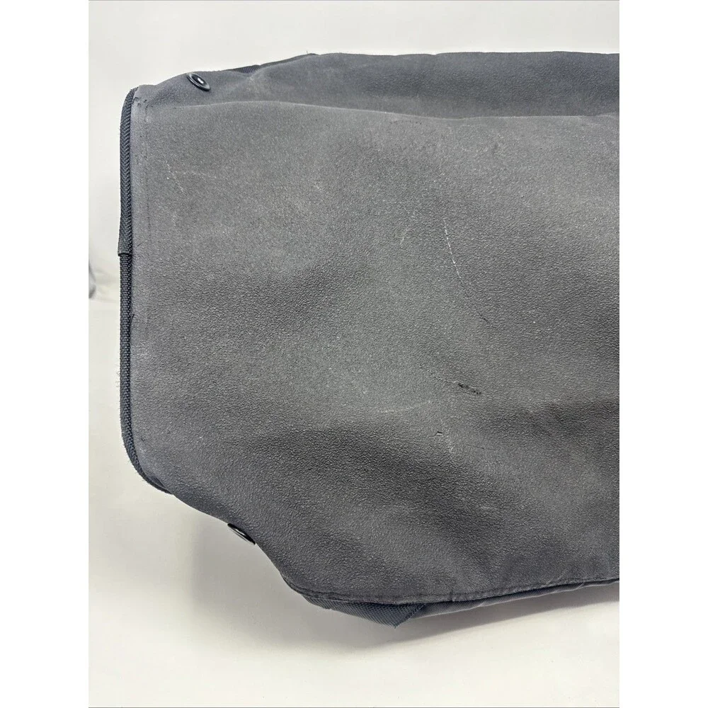 2010’s Oakley Heavy Payload Duffel Bag -  Black - Shoe Pocket NICE black large